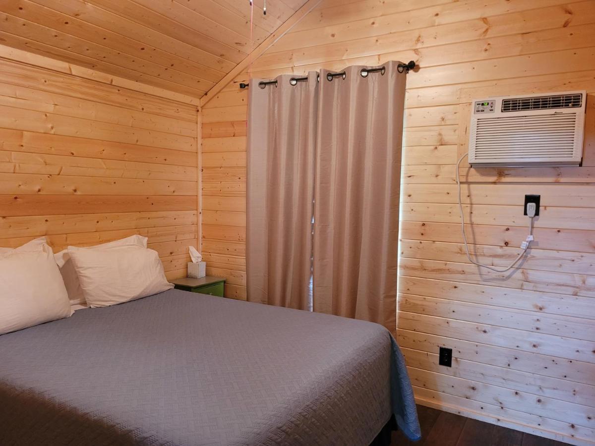 Al'S Hideaway Cabin And Rv Space, Llc Pipe Creek ภายนอก รูปภาพ